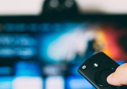 Ukryta funkcja pilota telewizora zmieni sposób, w jaki oglądasz filmy