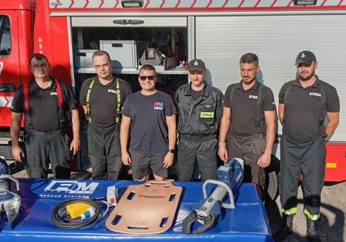 Akumulatorowy zestaw narzędzi LUKAS trafił do OSP Czerniczyn