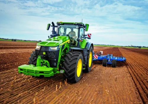 634 KM w jednym ciągniku. John Deere pokaże tego mocarza na Agro Show