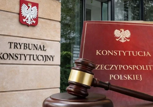 Tak chcą przejąć Trybunał Konstytucyjny? Prawnicze stowarzyszenie wskazuje „niebezpieczną metodę”