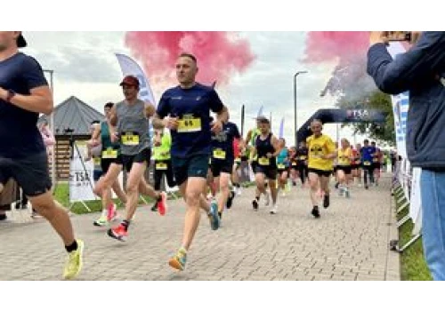 Liga Biegowa TSA Sandomierz wystartowała nad Jeziorem Tarnobrzeskim. Pierwsza rata półmaratonu za nimi