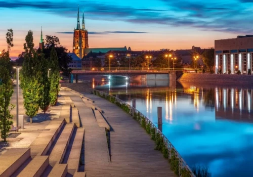 Kiedy we Wrocławiu pojawił się prąd i przy której ulicy zaświeciła pierwsza żarówka?