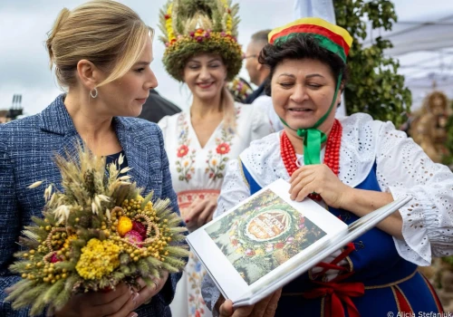 Podkarpacki wieniec najpiękniejszy w Polsce! Sukces podczas Dożynek Prezydenckich w Tryńczy