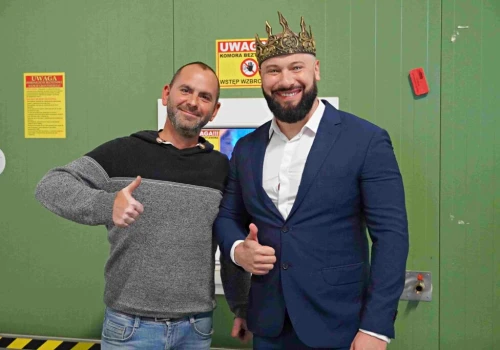 Zamiast jabłek – ludzie. Chłodnia sadownika w Białej Rawskiej stała się areną ICE GAME