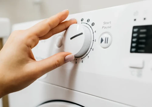 Tyle kosztuje pranie, gotowanie i suszarka w 2026 roku. 12 domowych czynności przeliczonych co do grosza