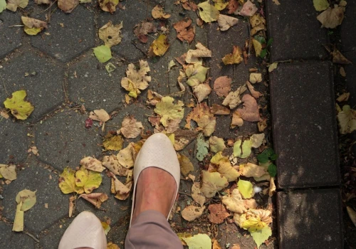 Jak wybrać wygodne buty na jesień? Te modele zagwarantują ci komfort