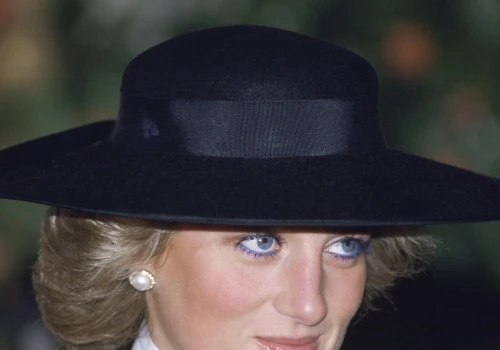 Lady Di nosiła je jesienią. Styliści są zgodni: te trendy wracają