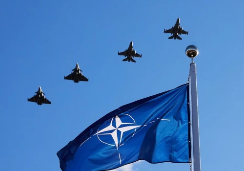 Na Litwie ogłoszono żółty poziom zagrożenia w związku z podejrzeniem drona. Poderwano myśliwce NATO, zamknięto lotnisko
