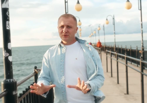 „Królowa Nocy” Szymona Jankowskiego zdobywa tysiące odsłon w kilka godzin