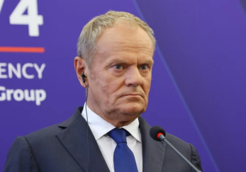 Pilna odprawa służb i ministrów. Premier Tusk reaguje na atak Rosji przy polskiej granicy