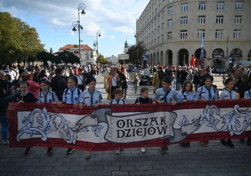 Barwny Orszak Dziejów w Warszawie