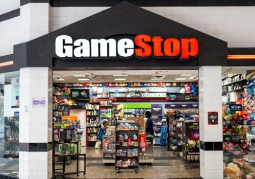 GameStop ponownie otwiera zamknięte wcześniej sklepy