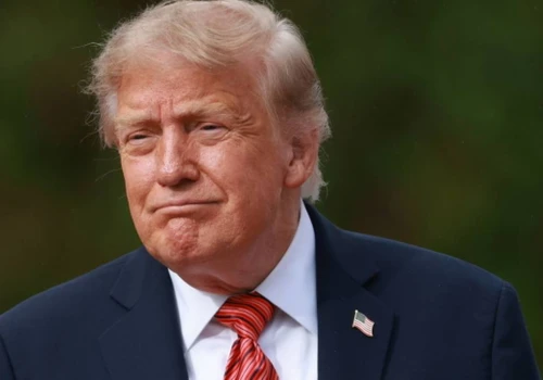 Trump wzywa Ukrainę do zaprzestania ataków na Rosję. 
