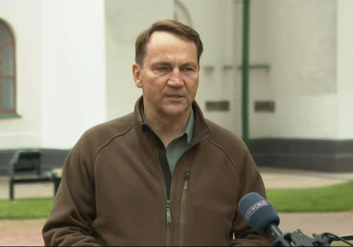 Sikorski reaguje na ataki przy granicy. 