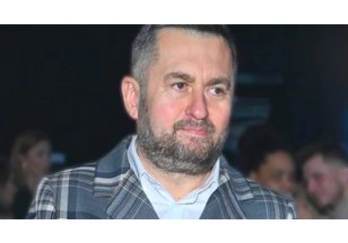 Norbi dalej trzepie kokosy na jednej piosence. Tyle trafia do jego kieszeni co roku
