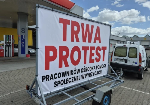 Koniec dwuletniego sporu w OPS Pyrzyce. Związkowcy mówią o zwycięstwie, burmistrz dzieli się zasługami, a urzędnicy są oburzeni