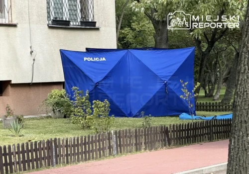 Tragiczny poranek na Mokotowie. Mężczyzna znaleziony przy bloku