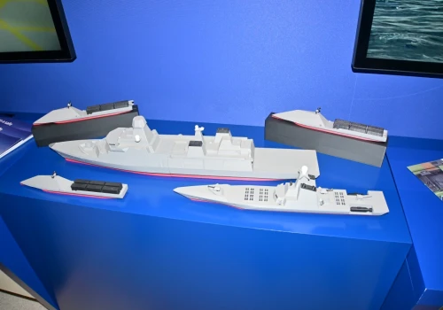 MSPO 2026 - skrzydłowi fregat Babcock typu 31 przypłynęli w miniaturze