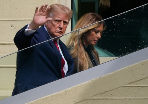 Donald Trump znosi cła na irlandzką whiskey. 