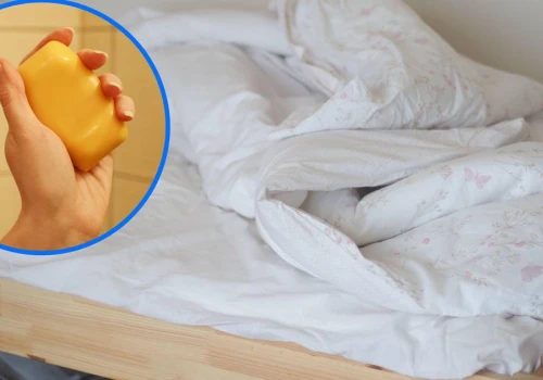 Powrót babcinego triku. O co chodzi z kostką mydła pod prześcieradłem?