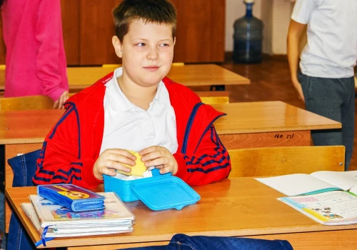 Szkolna śniadaniówka. Co powinno się w niej znaleźć? 