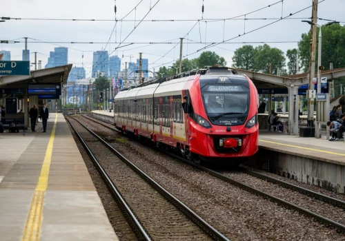 Opóźnienie na dworcu wyniosło nawet 80 minut. Powód był dość niecodzienny