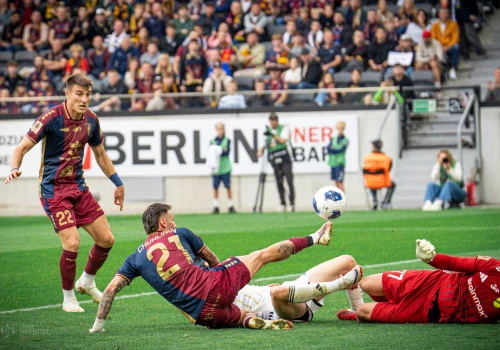 Pogoń pokonała Wieczystą. Debiutancki gol Sancheza i show Churlinova