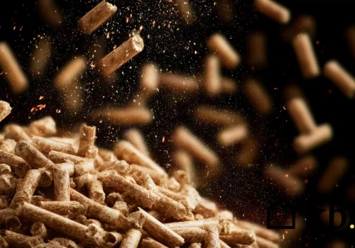 Kocioł spalał 6 ton pelletu rocznie. Po dociepleniu jednego pomieszczenia zużycie wyraźnie spadło