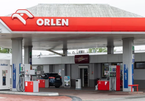 Kto łupi nas na stacjach? Oto z czego składa się końcowa cena paliwa