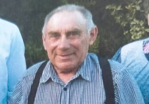 Zaginął Jan Wolski. Mężczyzna opuścił dom bez butów