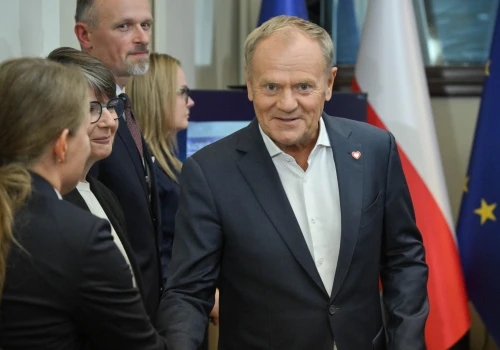 Rząd podał termin wypłaty. Emeryci dostaną przelew na 1800,43 zł