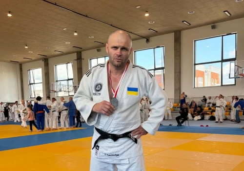 O. Witalij Osmołowski SJ ze srebrnym medalem na turnieju judo w Polsce