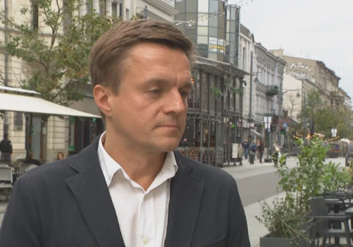 Był w pociągu z Borisem Johnsonem, gdy nastąpił atak. 