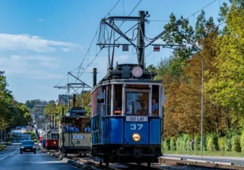 Parada historycznych i współczesnych tramwajów MPK w Krakowie