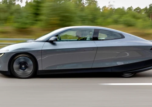 Elektryczny Volkswagen XL1, czyli VW Mission Efficiency. Bateria ~58 (54,9) kWh, prawie 1 280 km z jednym ładowaniem