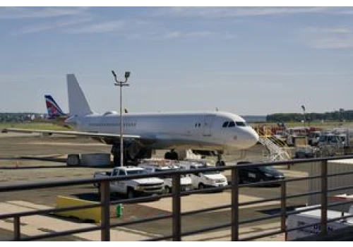 United Airlines wycofuje A320 po uderzeniu wozu cateringowego
