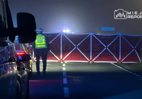 Śmiertelny wypadek pod Warszawą. Koparka wymusiła pierwszeństwo na motocykliście