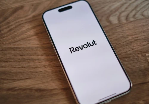 Wyciek danych Revolut. Firma potwierdza incydent z danymi klientów