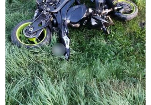 Nowinki: Zderzenie Suzuki z koparko-ładowarką. Nie żyje motocyklista