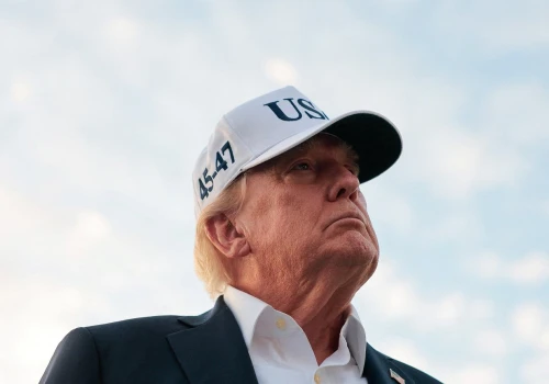 Trump idzie na zwarcie. Gigantyczne cła na ponad 100 produktów. Wojna handlowa eskaluje