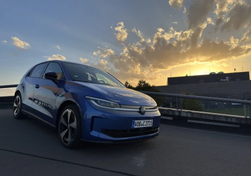 Jeździłem elektrycznym Volkswagenem po torze Porsche. Pokazali też nowych członków ID. Family