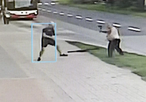 Sceny jak z filmu grozy w Koninie. Atak z siekierą i kijem baseballowym