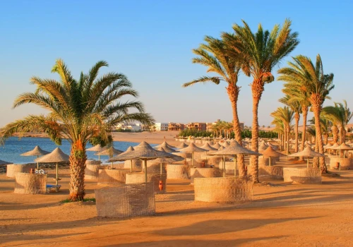 Zamień szarugę na słoneczny Egipt 🌞😎 All inclusive w luksusowym 5* Fantazia Aqua Park Beach Marsa Alam za 2647 PLN 🏖️🍹