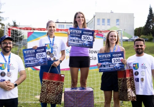 Powiat Rzeszowski stawia na sport! Starosta i radni na starcie I Biegu Jagiellonów w Niechobrzu