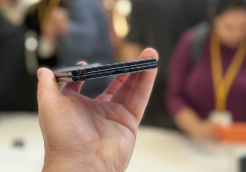 Phone Duo to bezpieczny początek. Takie będą kolejne składaki Apple'a