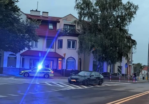 Zderzenie dwóch pojazdów w centrum Ciechanowa