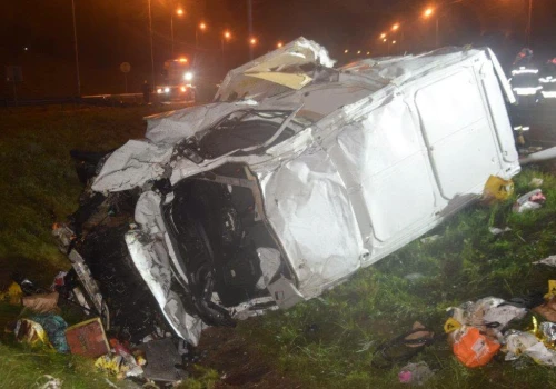 Wypadek busa w Skawie. Zginął młody kierowca