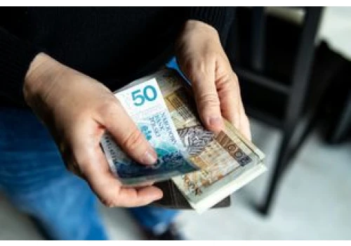 Ile trzeba zarabiać na 5 tys. zł emerytury? Oto wyliczenia