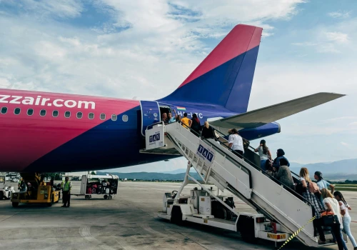 Ryanair straszy podwyżkami, głos zabiera Wizz Air. To koniec taniego latania?
