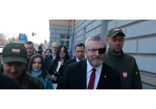 Prawicowy pakt senacki jednak bez Brauna? Tak sygnalizuje Pałac Prezydencki. Korona obwinia Żydów